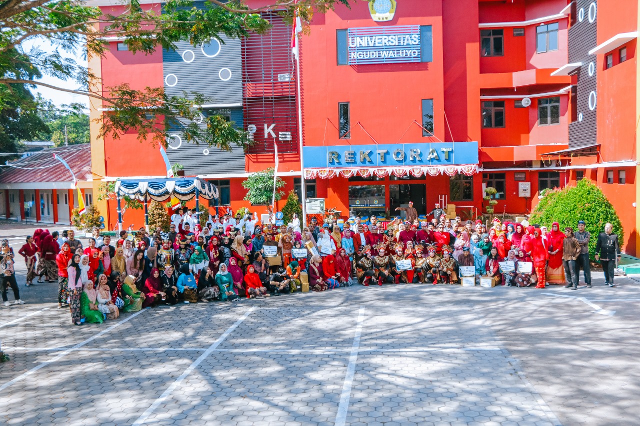 Upacara HUT RI ke 79 di Universitas Ngudi Waluyo